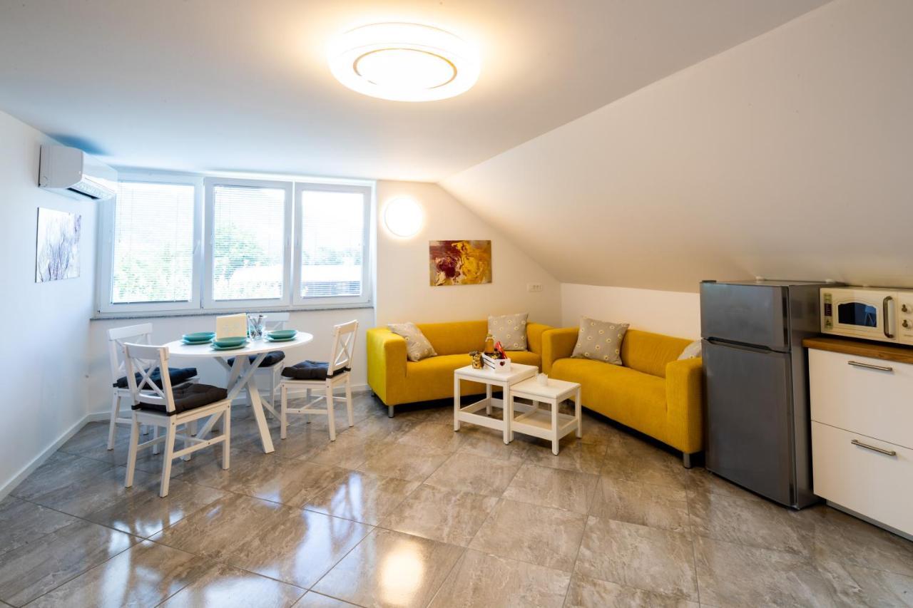 Aparthouse Jana Breg Zirovnica Exteriör bild