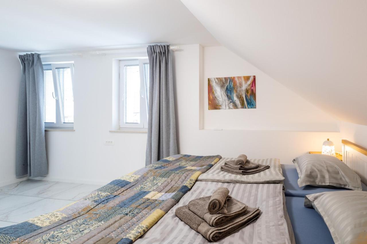 Aparthouse Jana Breg Zirovnica Exteriör bild
