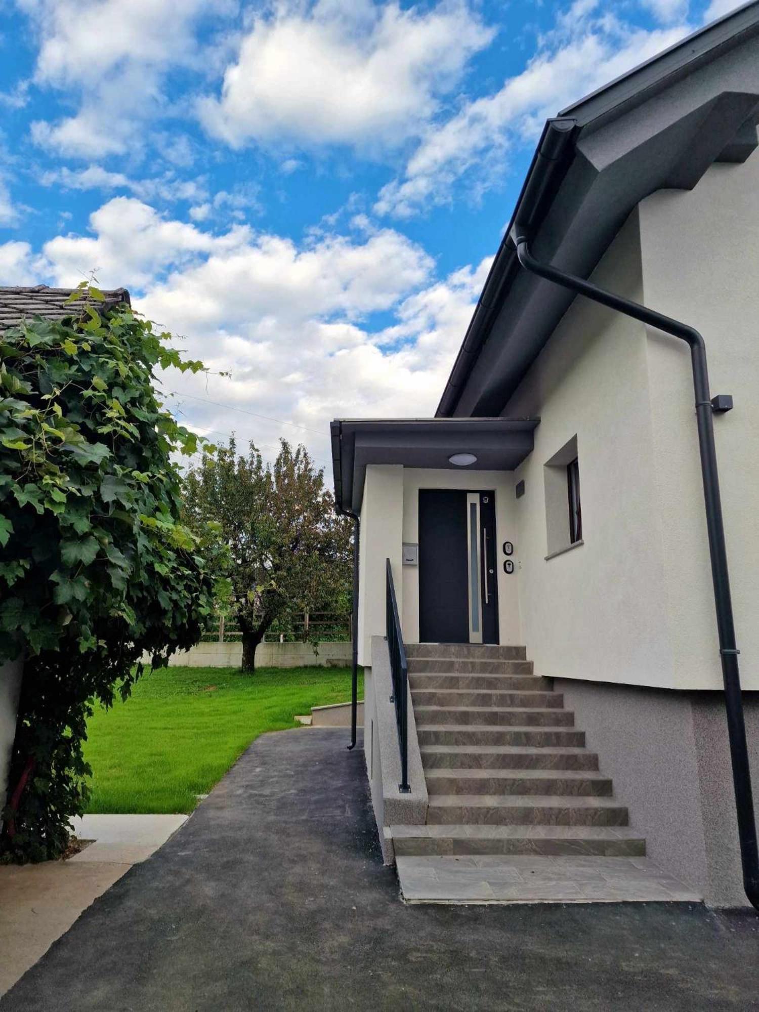 Aparthouse Jana Breg Zirovnica Exteriör bild